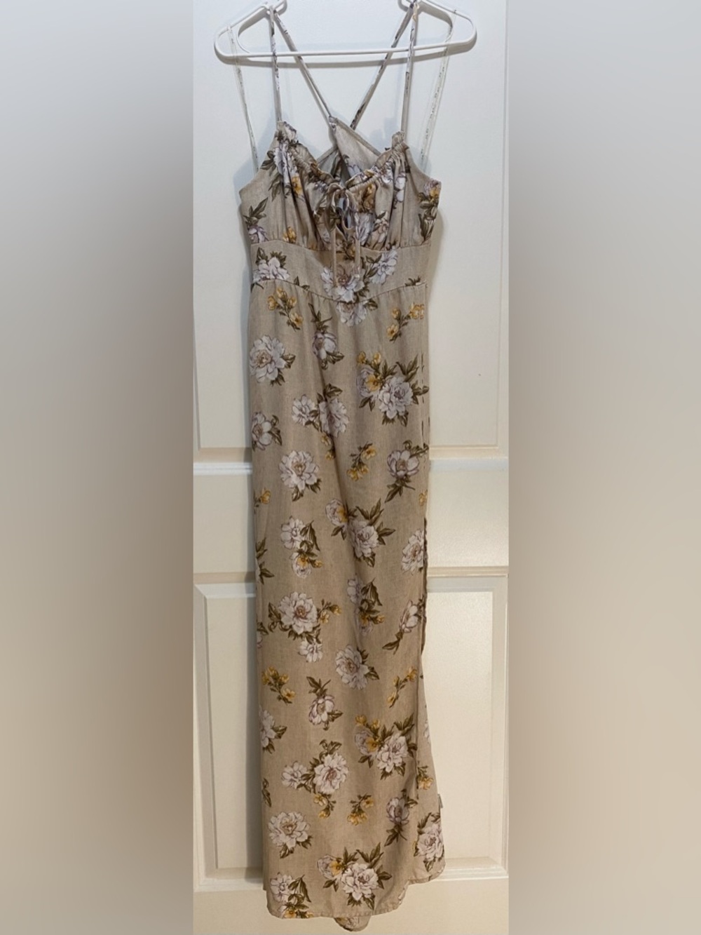 Iris cream Floral Maxi Dress with White and Yellow Blooms